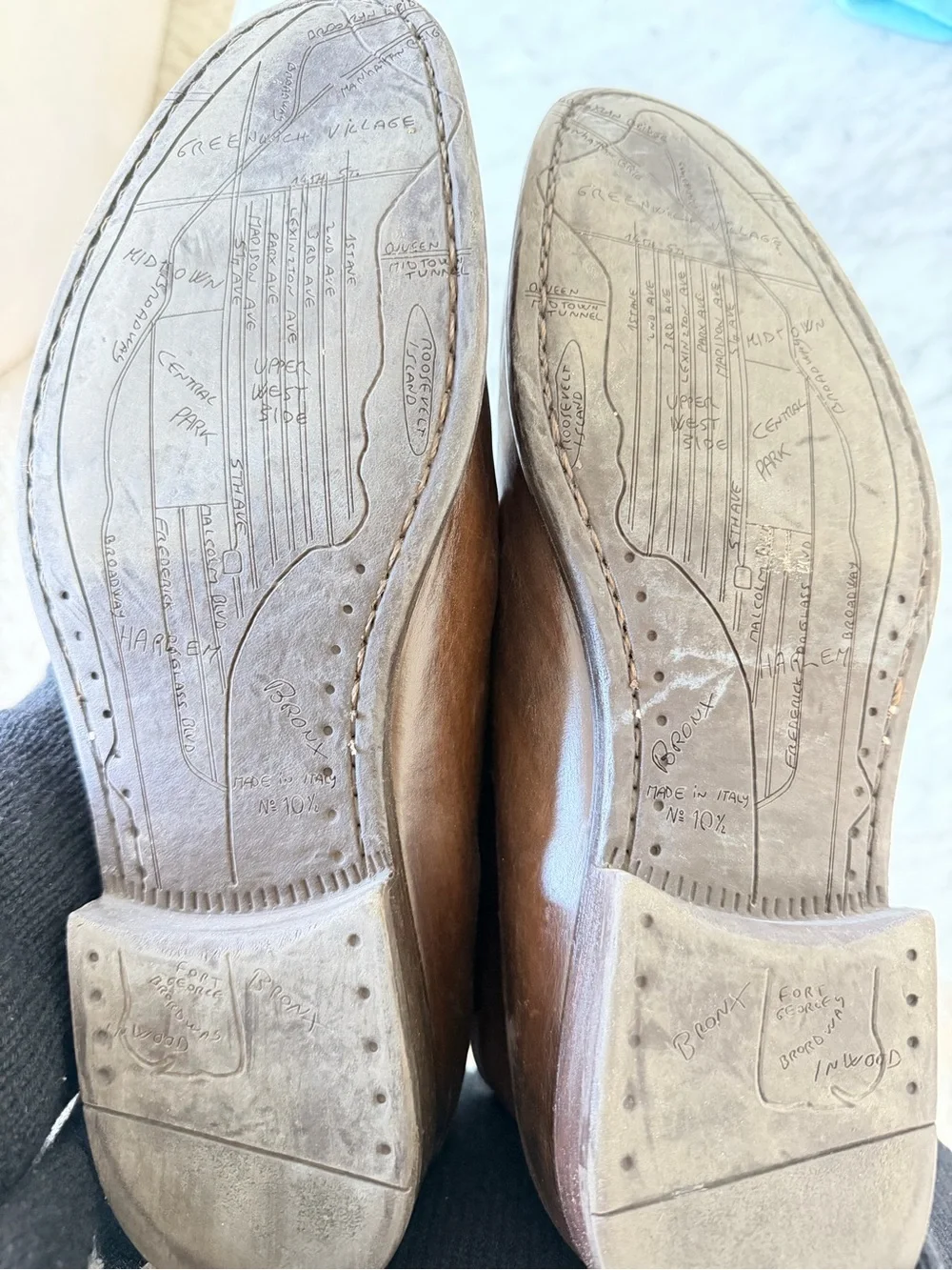 ✨Gorgeous leather!✨To Boot New York Adam Derrick Chukka Boots